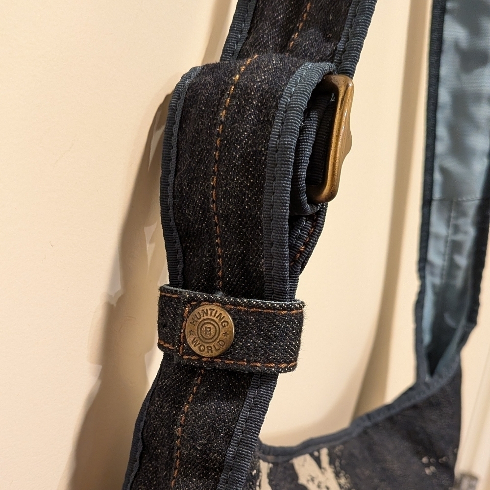 NWOT Hunting World Denim Tote Bag with Blue Ocean Lining - Picture 5 of 8